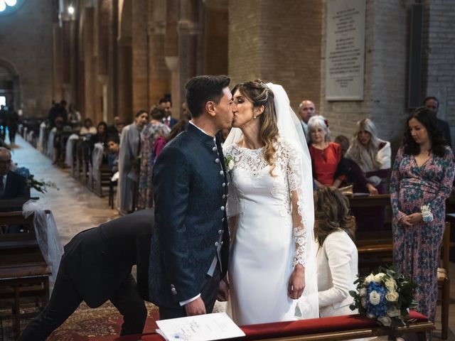 Il matrimonio di Estefania e Simone a Macerata, Macerata 39