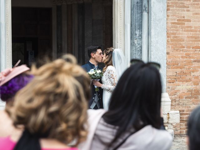 Il matrimonio di Estefania e Simone a Macerata, Macerata 43