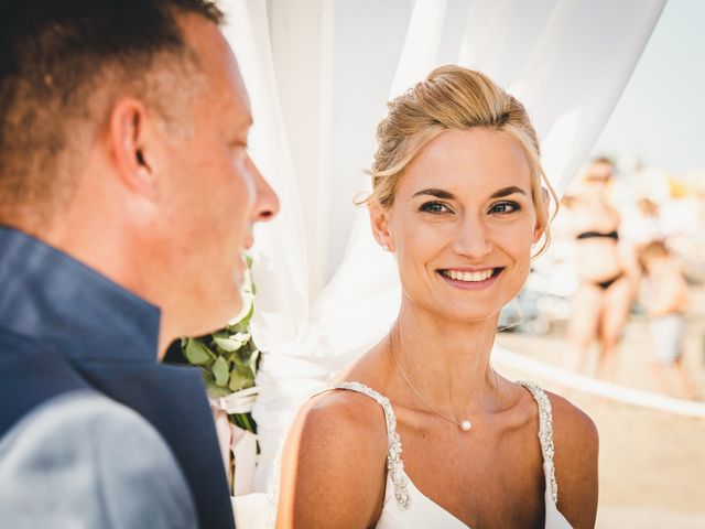 Il matrimonio di Carlo e Svenja a Cavallino-Treporti, Venezia 16