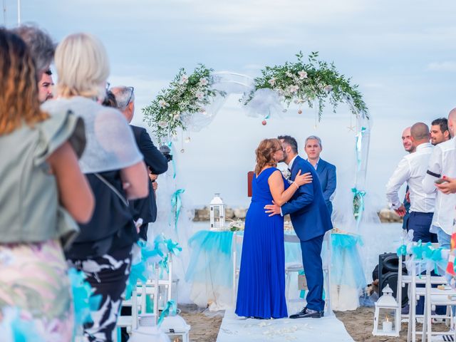 Il matrimonio di Fabio e Lara a Bellaria-Igea Marina, Rimini 16