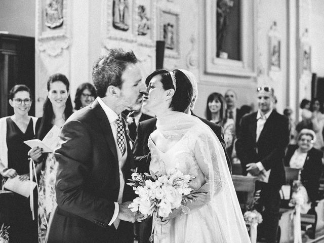 Il matrimonio di Matteo e Mara a Ranco, Varese 47