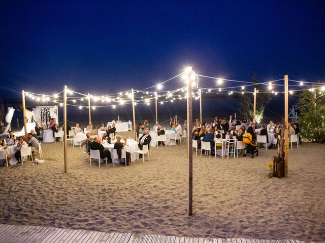 Il matrimonio di Raffaele e Silvia a Comacchio, Ferrara 33