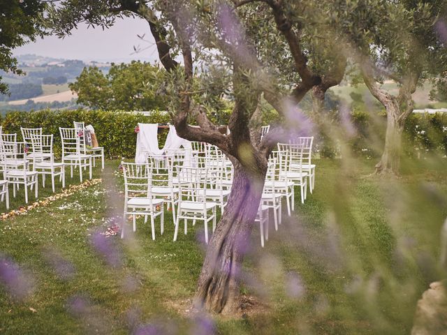 Il matrimonio di Boris e Vanessa a Sant'Ippolito, Pesaro - Urbino 32