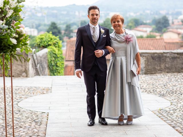 Il matrimonio di Luca e Cristina a Airuno, Lecco 11