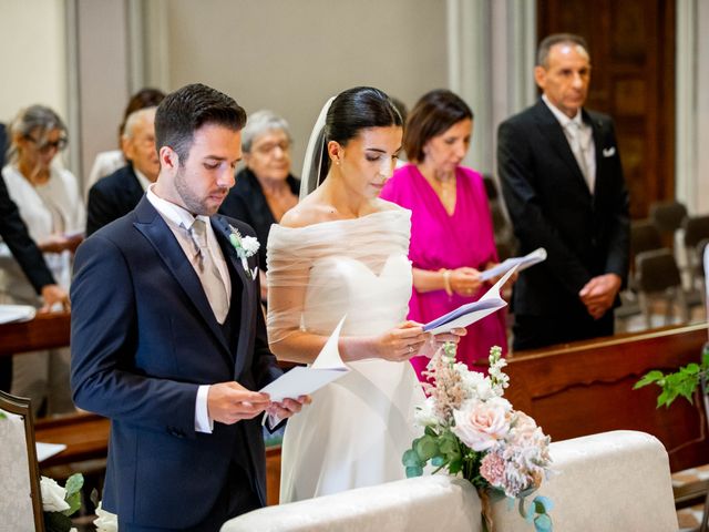 Il matrimonio di Luca e Cristina a Airuno, Lecco 17