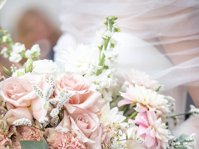 Il matrimonio di Luca e Cristina a Airuno, Lecco 22