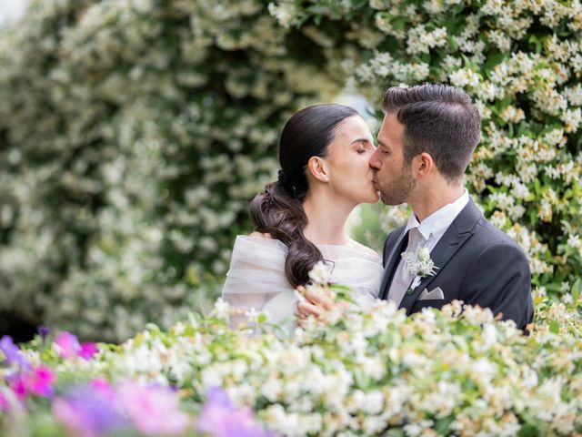 Il matrimonio di Luca e Cristina a Airuno, Lecco 32