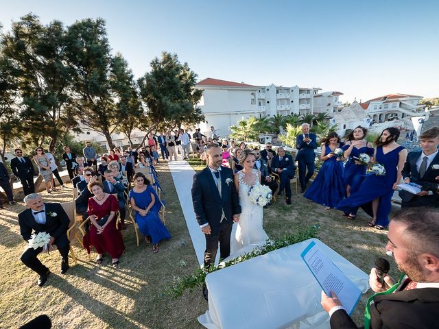 Il matrimonio di Giovanni e Ana Maria a Cirò Marina, Crotone 56