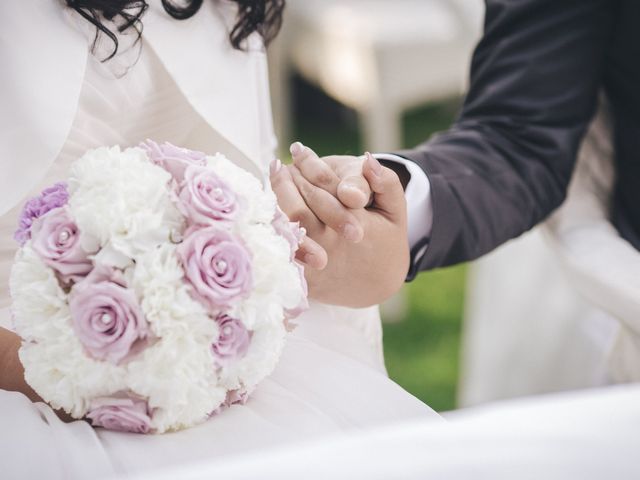 Il matrimonio di Francesco e Sarah a Luino, Varese 12