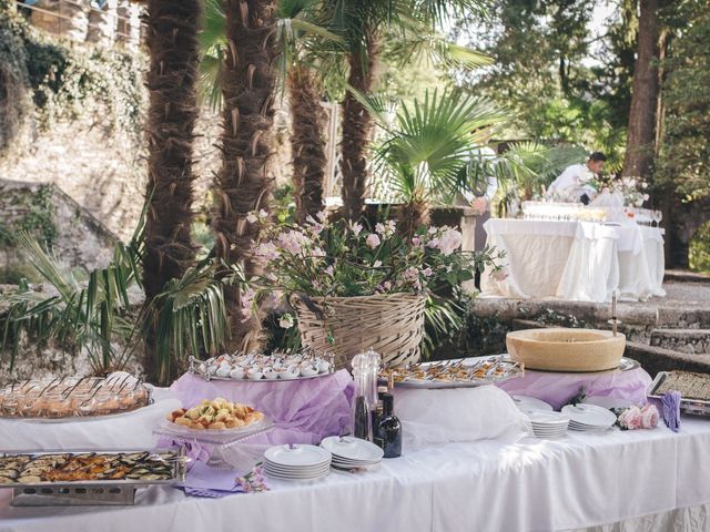 Il matrimonio di Francesco e Sarah a Luino, Varese 16