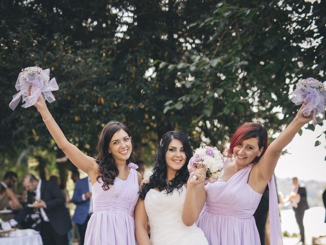 Il matrimonio di Francesco e Sarah a Luino, Varese 19