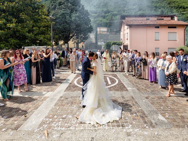 Il matrimonio di Federico e Greta a Rogno, Bergamo 32