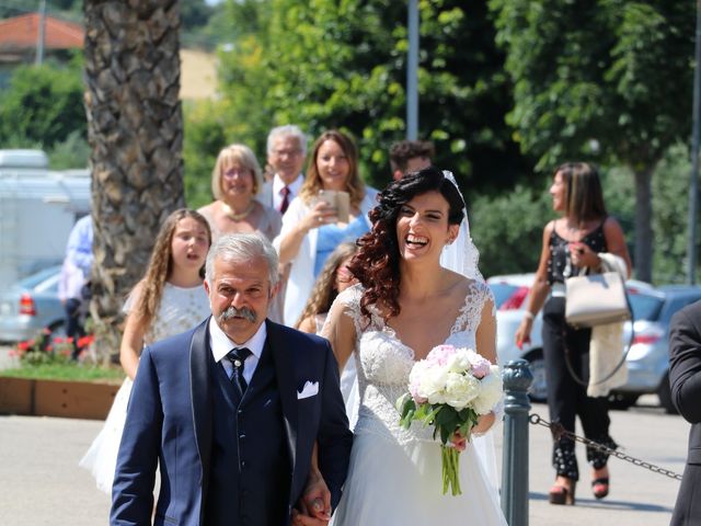 Il matrimonio di Danilo e Lidia a Isola del Gran Sasso d&apos;Italia, Teramo 14