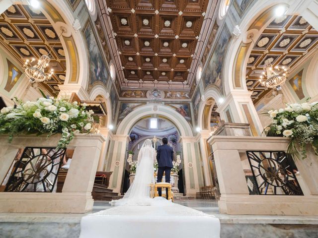 Il matrimonio di Roberto e Letizia a Santa Severina, Crotone 40