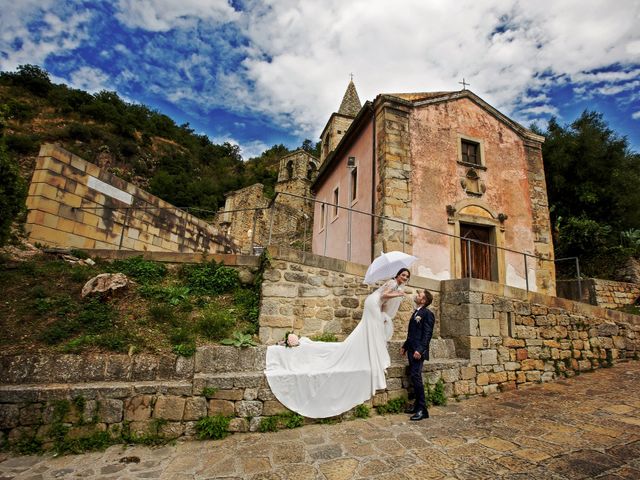 Il matrimonio di Valentina e Fabio a Castell&apos;Umberto, Messina 5