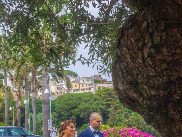 Il matrimonio di Debora e Francesco a Vietri sul Mare, Salerno 31