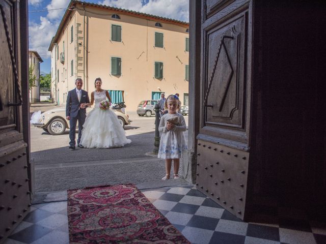 Il matrimonio di Marco e Celeste a Lucca, Lucca 10