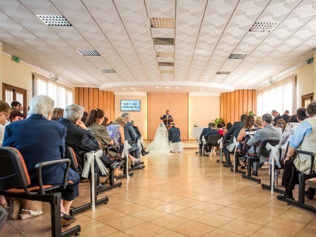 Il matrimonio di Luca e Annamaria a Castellina in Chianti, Siena 54