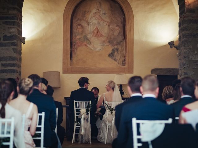 Il matrimonio di Max e Carolin a Pietralunga, Perugia 26