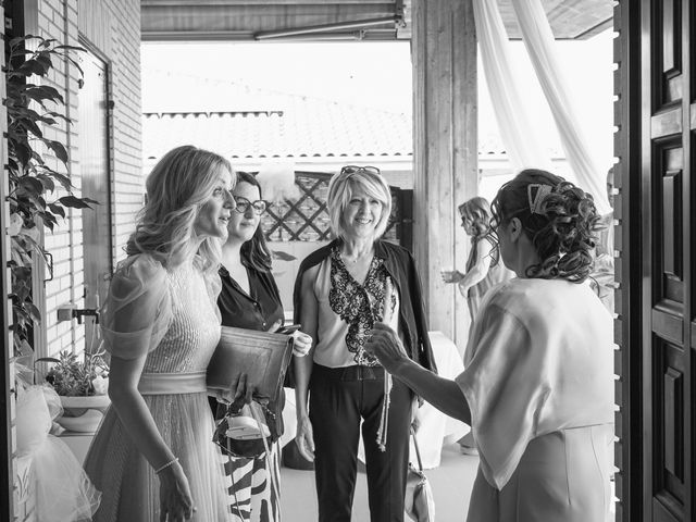 Il matrimonio di Fabiana e Raffaello a Rocca San Giovanni, Chieti 23