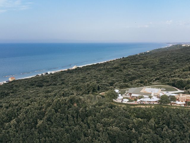 Il matrimonio di Fabiana e Raffaello a Rocca San Giovanni, Chieti 74