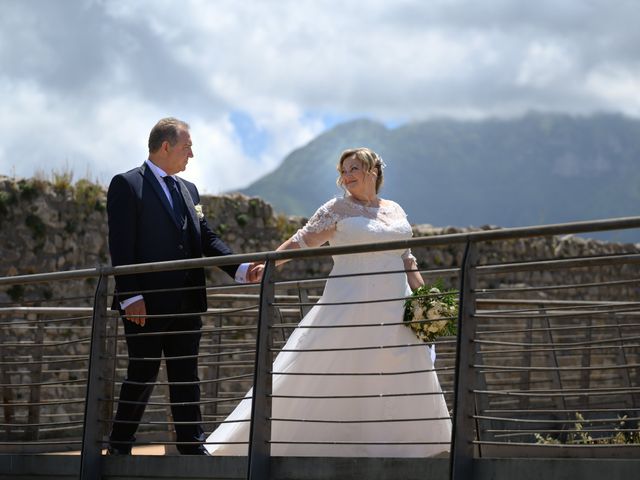 Il matrimonio di Elena e Luigi a Cardito, Napoli 19