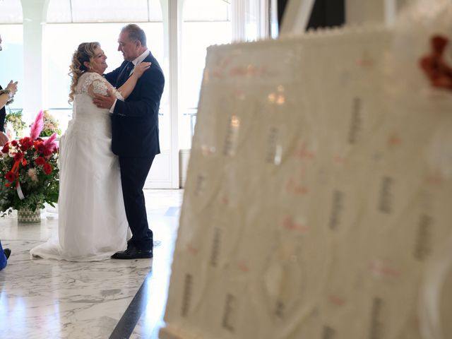 Il matrimonio di Elena e Luigi a Cardito, Napoli 27