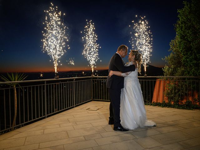 Il matrimonio di Elena e Luigi a Cardito, Napoli 30