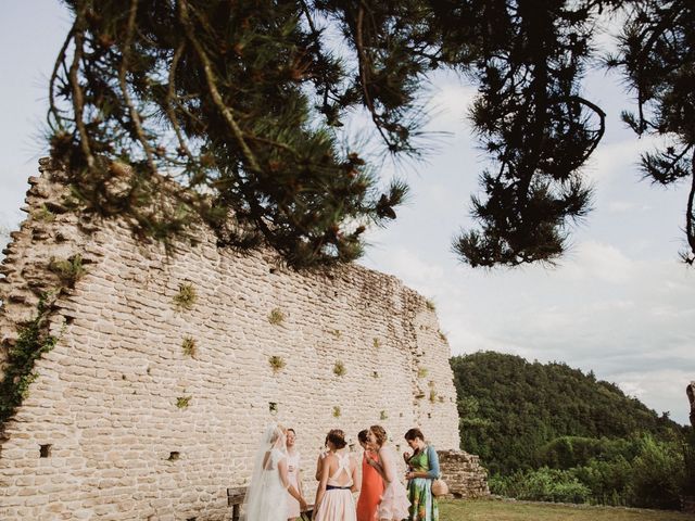 Il matrimonio di Matteo e Axelle a Montefalcone Appennino, Fermo 112