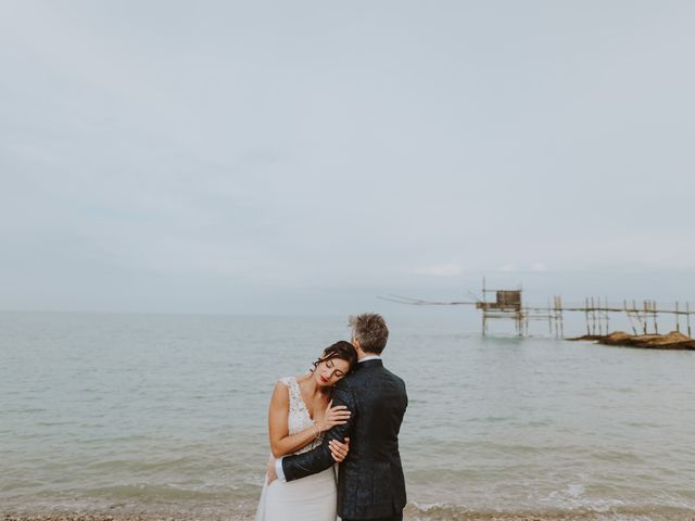 Il matrimonio di Fabio e Simona a Città Sant&apos;Angelo, Pescara 189