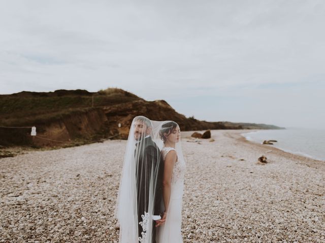 Il matrimonio di Fabio e Simona a Città Sant&apos;Angelo, Pescara 200