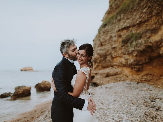 Il matrimonio di Fabio e Simona a Città Sant&apos;Angelo, Pescara 207