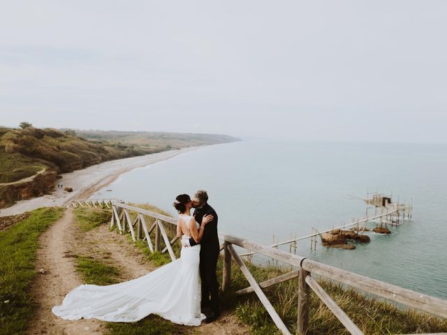 Il matrimonio di Fabio e Simona a Città Sant&apos;Angelo, Pescara 211