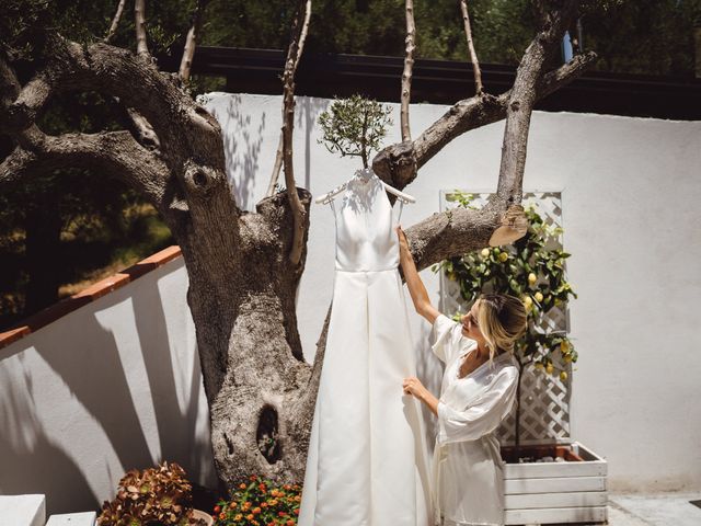 Il matrimonio di Ilaria e Eugeniu a Castellabate, Salerno 14