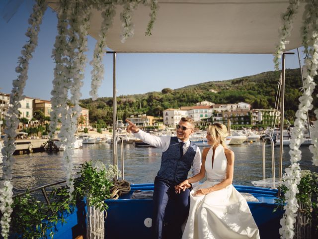 Il matrimonio di Ilaria e Eugeniu a Castellabate, Salerno 36