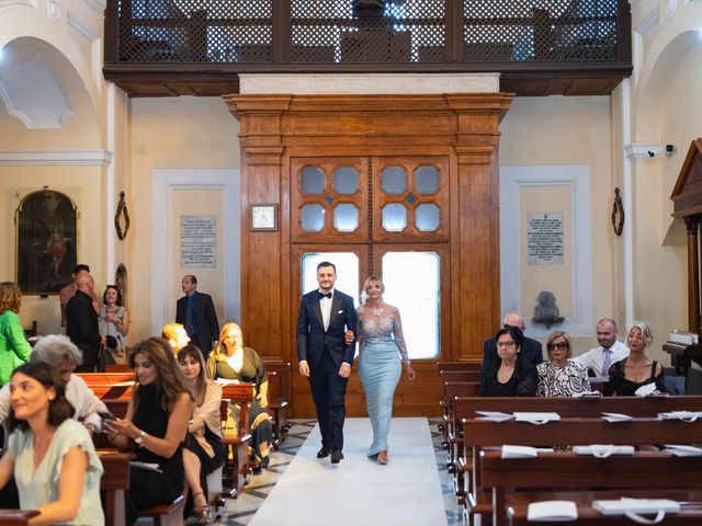 Il matrimonio di Stefano e Sara a Sorrento, Napoli 6