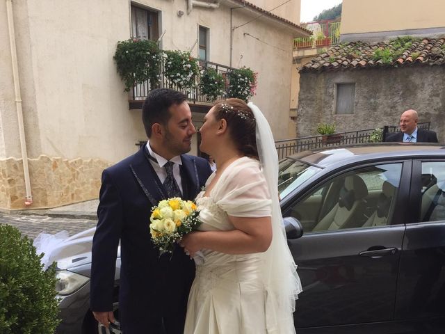 Il matrimonio di Daniele Rosario  e Maria Concetta  a San Salvatore di Fitalia, Messina 18
