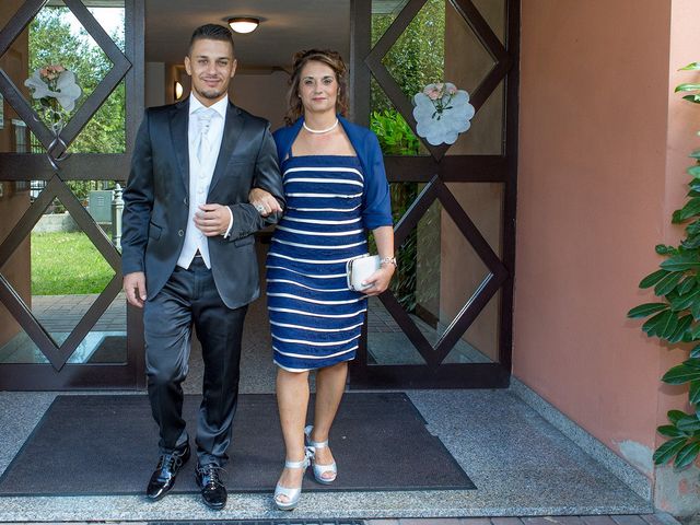 Il matrimonio di Michele e Lenaverts a Correggio, Reggio Emilia 37