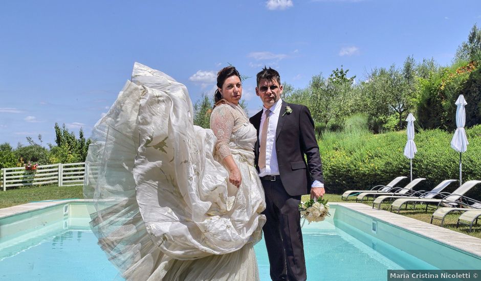 Il matrimonio di Stefano e Rosa a San Gimignano, Siena