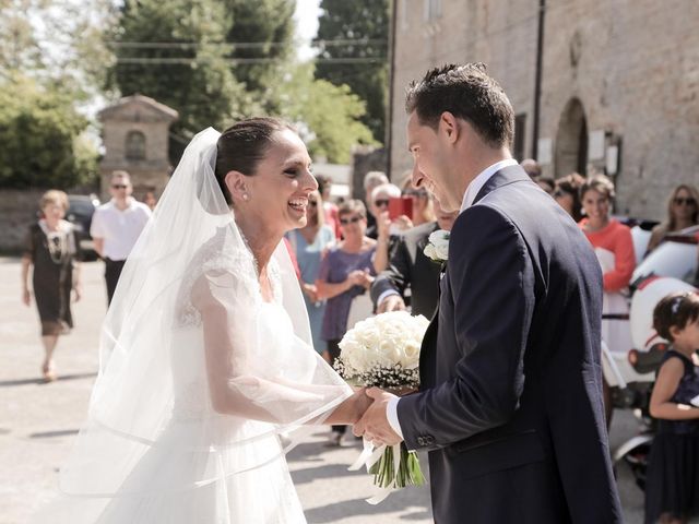 Il matrimonio di Raphael e Annalisa a Senigallia, Ancona 24