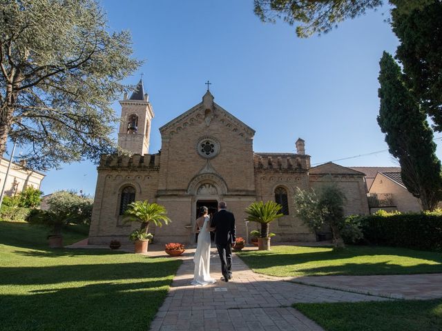 Il matrimonio di Lorenzo e Nadia a Porto San Giorgio, Fermo 41