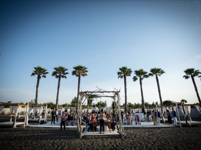 Il matrimonio di Luigi e Stefania a Margherita di Savoia, Bari 16