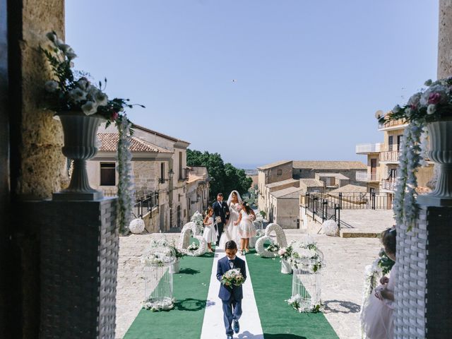 Il matrimonio di Giacomo e Veronica a Canicattì, Agrigento 12