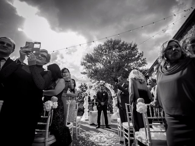 Il matrimonio di Pierluigi e Mayelin a San Gimignano, Siena 29