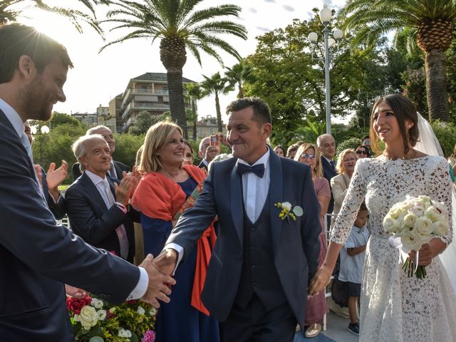 Il matrimonio di CARLA e VINCENZO a San Benedetto del Tronto, Ascoli Piceno 27