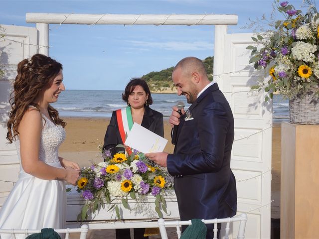 Il matrimonio di Annalaura e Pasquale a Vieste, Foggia 23