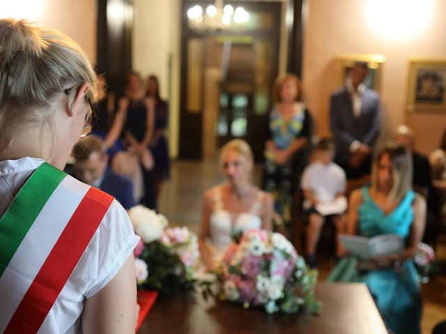 Il matrimonio di Luca e Ile a Montevecchia, Lecco 32