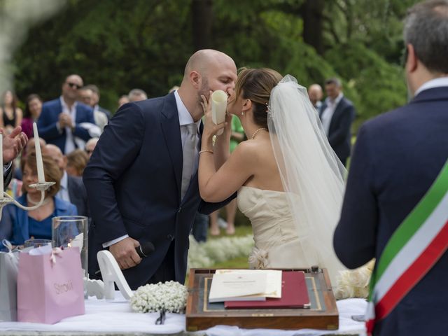 Il matrimonio di Gianluca e Laura a Lentate sul Seveso, Monza e Brianza 16