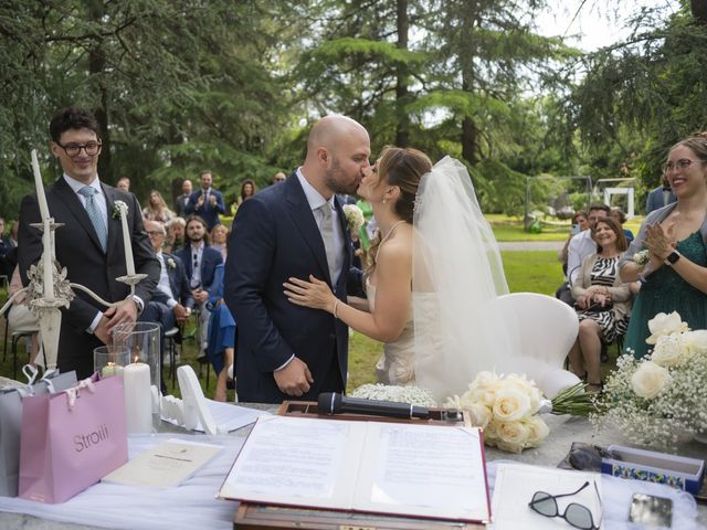 Il matrimonio di Gianluca e Laura a Lentate sul Seveso, Monza e Brianza 18