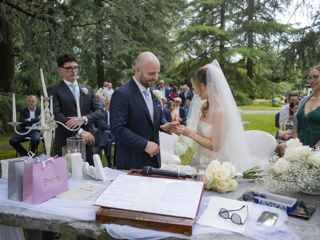 Il matrimonio di Gianluca e Laura a Lentate sul Seveso, Monza e Brianza 22